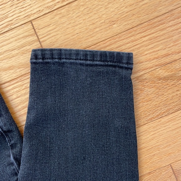 Vineyard Vines 5 pocket black jeans - Picture 3 of 5